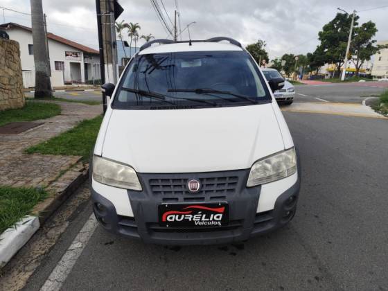 FIAT IDEA 1.8 MPI ADVENTURE 16V FLEX 4P MANUAL FIAT IDEA 1.8 MPI ADVENTURE 16V FLEX 4P MANUAL